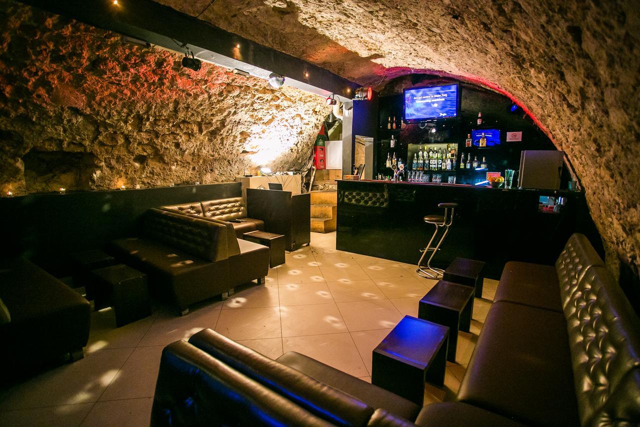 Let's Rock Party Hostel! Age Limit From 18 Until 40! Ostello *
